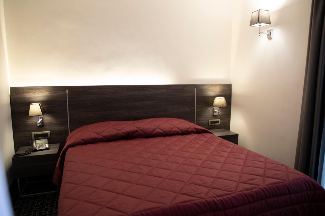 Gemelli Hotel Rome Bagian luar foto