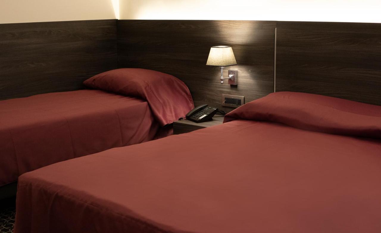 Gemelli Hotel Rome Bagian luar foto