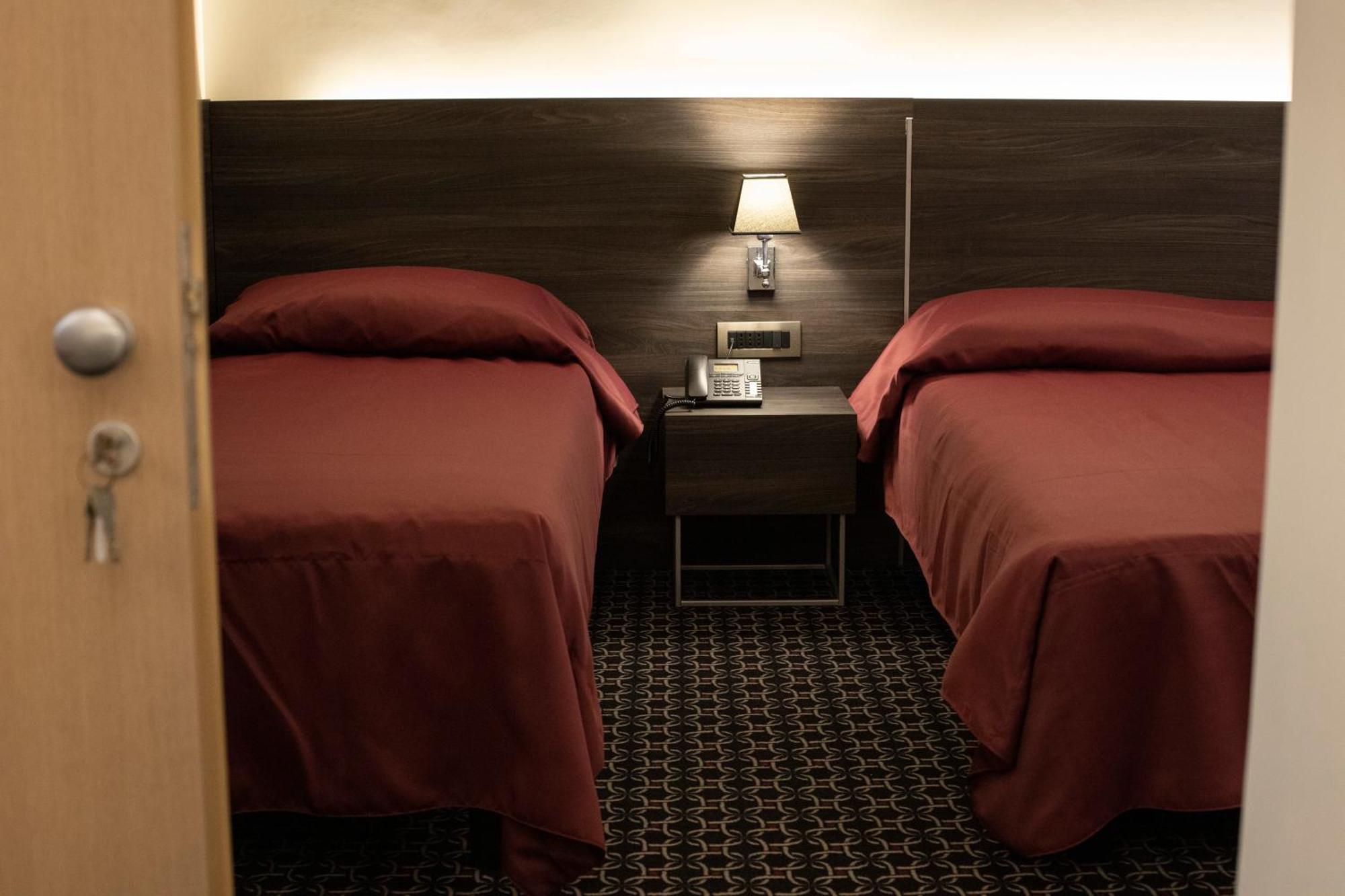 Gemelli Hotel Rome Bagian luar foto